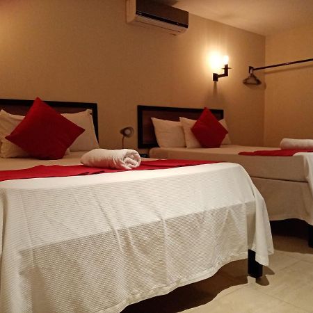 Brisas 10 Beachside Suites Cancun Bagian luar foto