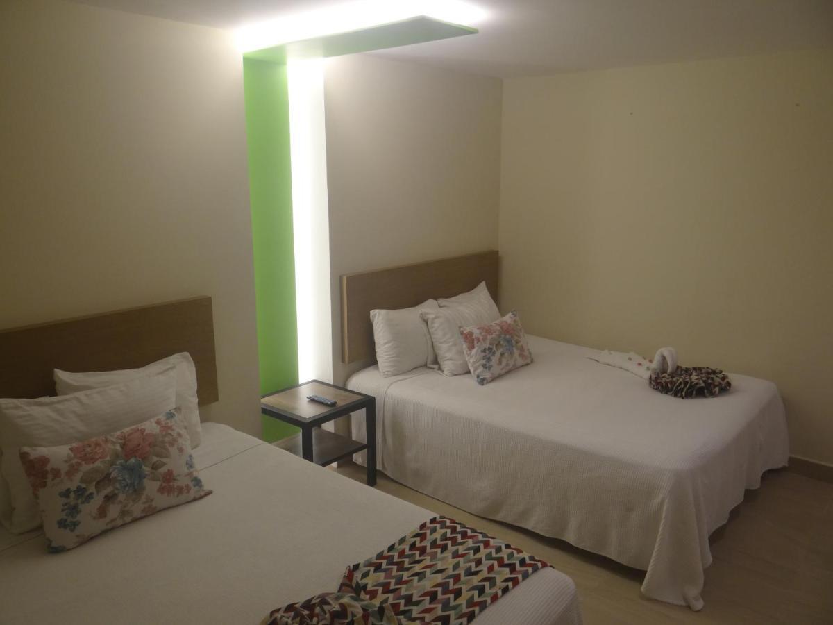 Brisas 10 Beachside Suites Cancun Bagian luar foto
