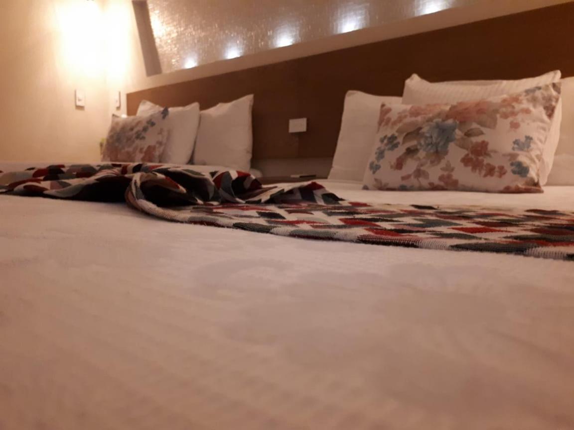 Brisas 10 Beachside Suites Cancun Bagian luar foto