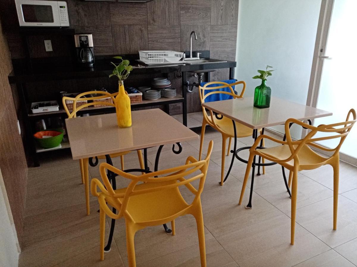 Brisas 10 Beachside Suites Cancun Bagian luar foto