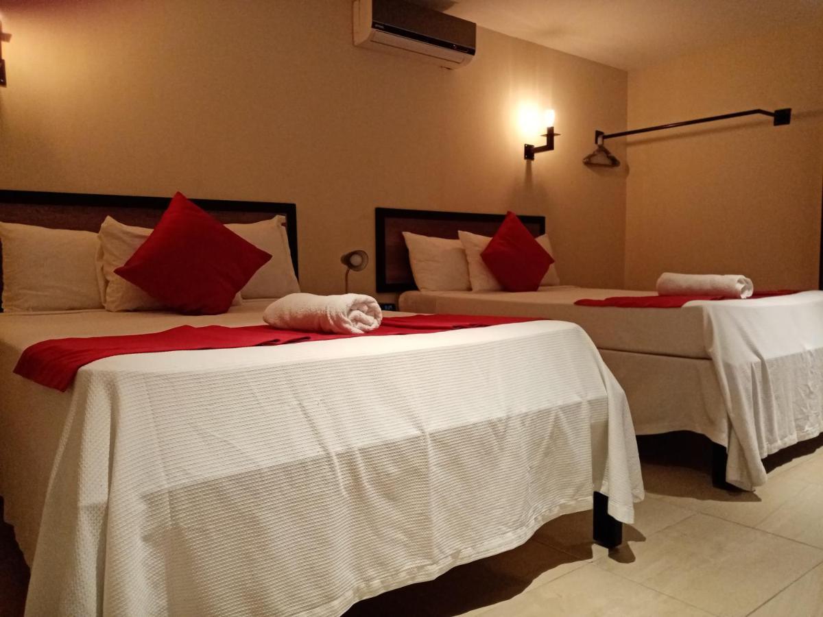 Brisas 10 Beachside Suites Cancun Bagian luar foto