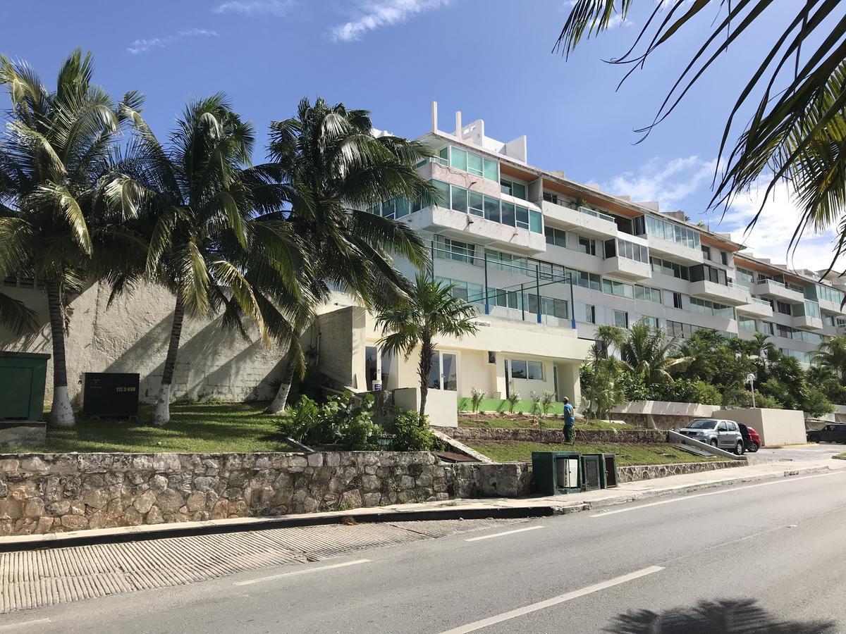 Brisas 10 Beachside Suites Cancun Bagian luar foto