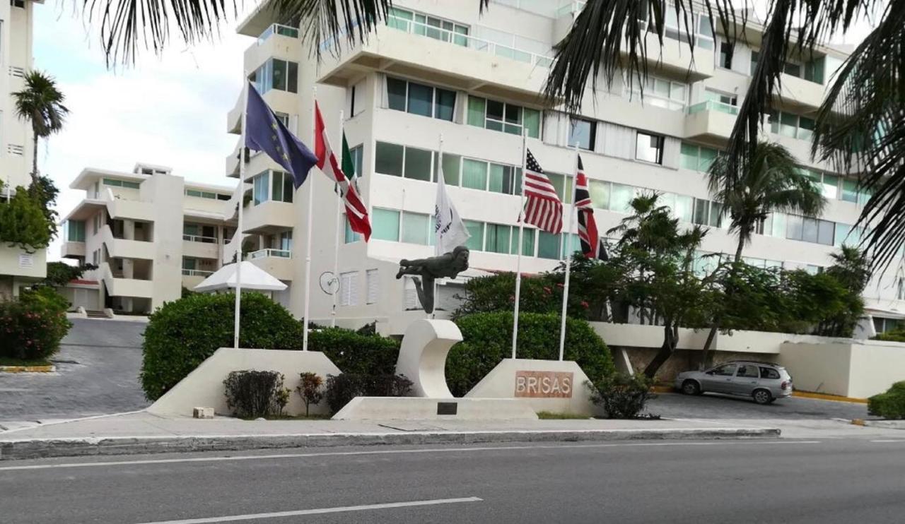 Brisas 10 Beachside Suites Cancun Bagian luar foto