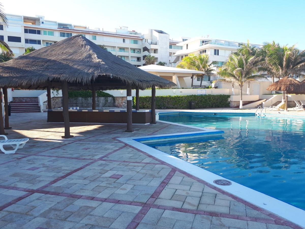 Brisas 10 Beachside Suites Cancun Bagian luar foto