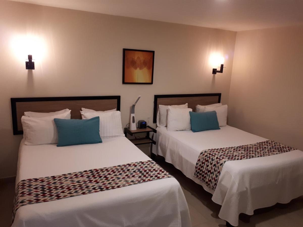 Brisas 10 Beachside Suites Cancun Bagian luar foto
